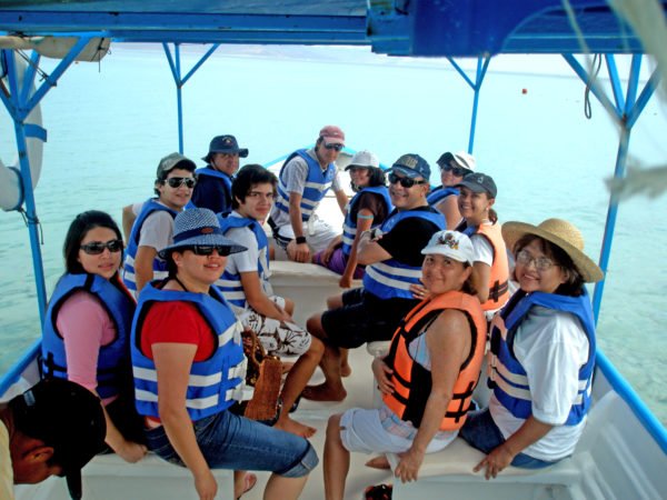 COMBO TOURS PLAYA EL TECOLOTE (ISLA ESPIRITU SANTO Y TIBURON BALLENA)